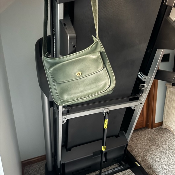 Coach Dark Green Leather Shoulder Bag with Gold Hardware - Picture 5 of 6